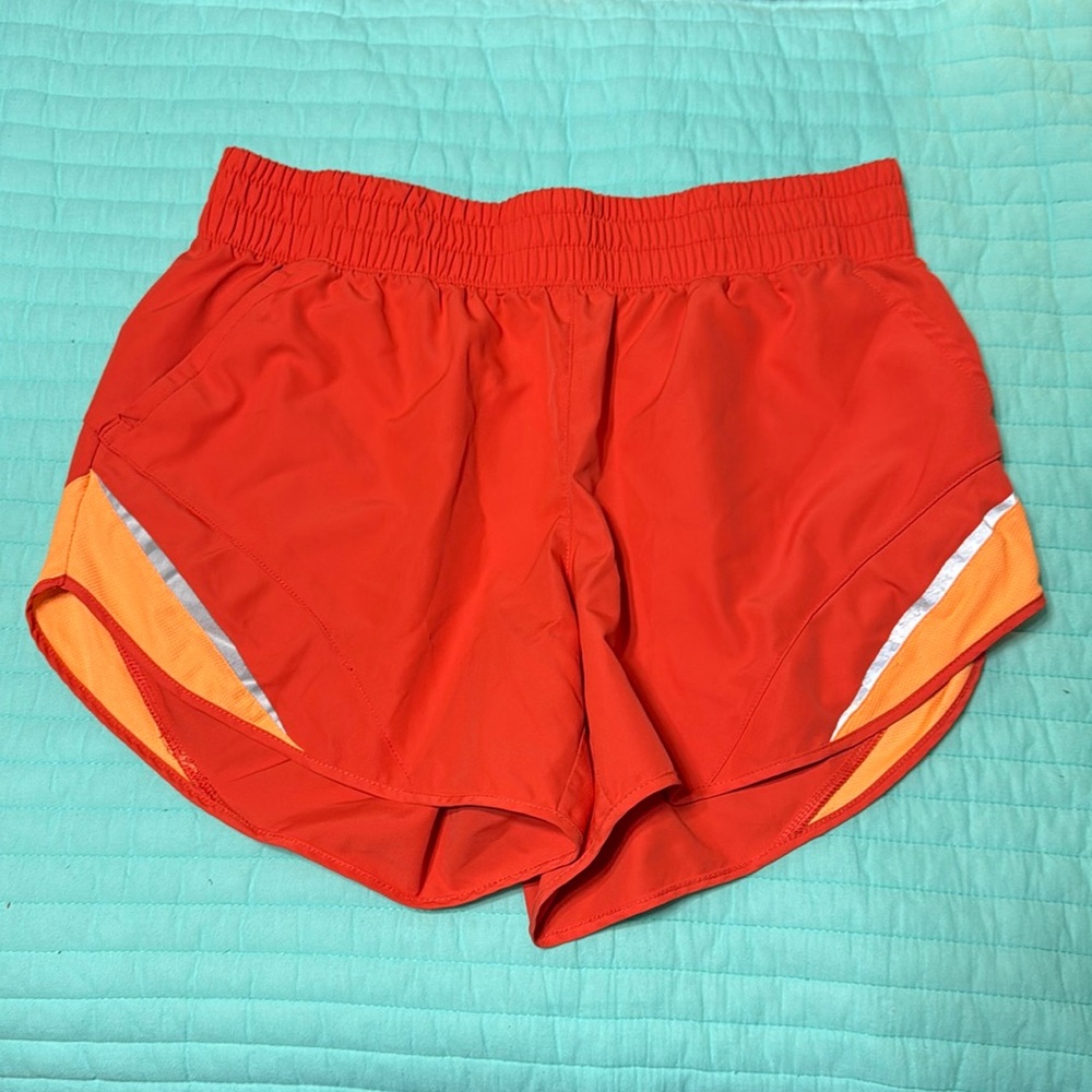 Running shorts with pockets